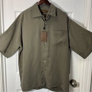 Robert Barakett, Men's Short Sleeve Shirt size Large